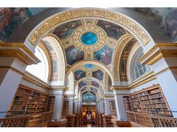 La bibliothèque de l'Assemblée nationale, chef-d'oeuvre patrimonial, renaît de ses cendres