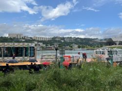 À Lyon, les nouvelles façades de l'agence de l'eau arrivent par voie fluviale