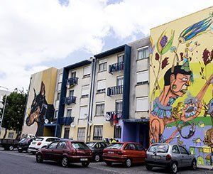 Une cité stigmatisée de Lisbonne, transformée par le street art