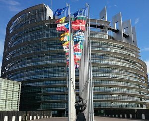 Une délégation de maires à Bruxelles pour demander 300 milliards d'euros face à la crise du logement