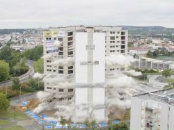 Une tour de 48 mètres foudroyée en six secondes à Meaux