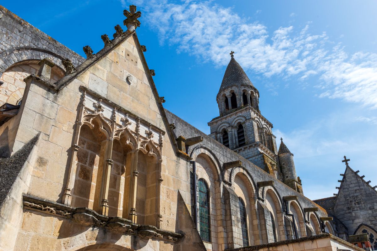 Notre-Dame-la-Grande, Poitiers : sauver un patrimoine architectural et pictural en danger