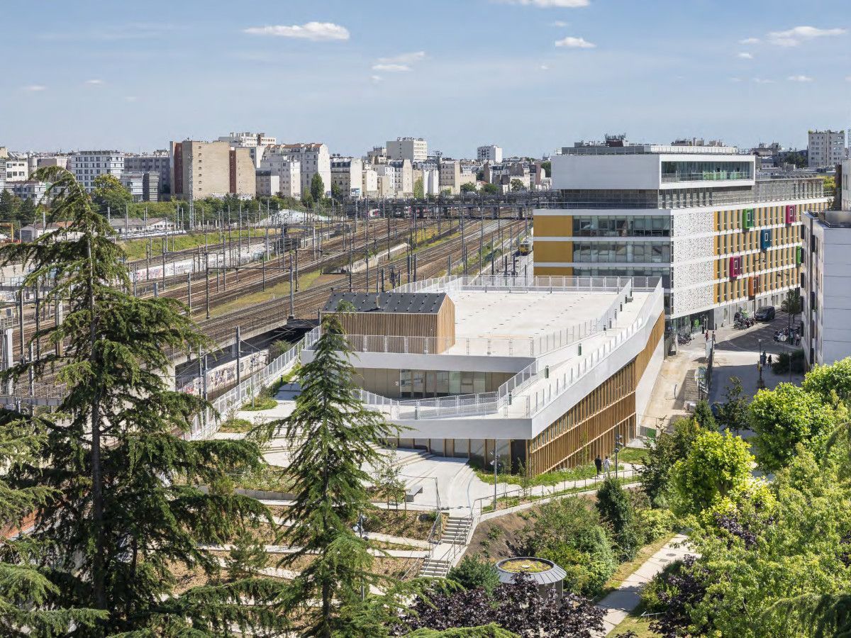 Le centre sportif Poissonniers, élément d'une "nouvelle écologie urbaine" pour Paris 18e