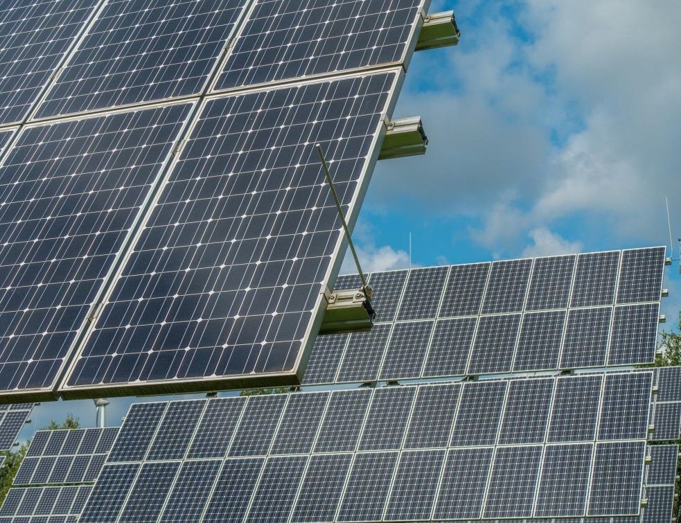 Le projet de giga-usine de panneaux solaires de Carbon trouve un nouvel investisseur, ECM