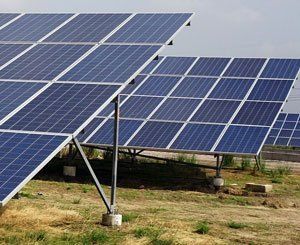 L'Inde compte construire des parcs solaires et éoliens à la frontière avec le Pakistan