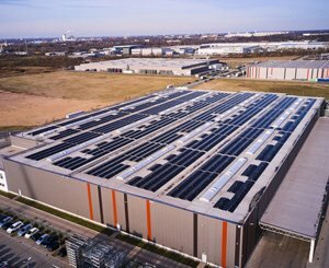 Sunrock s’implante en France : un nouvel acteur majeur pour le solaire sur toitures commerciales