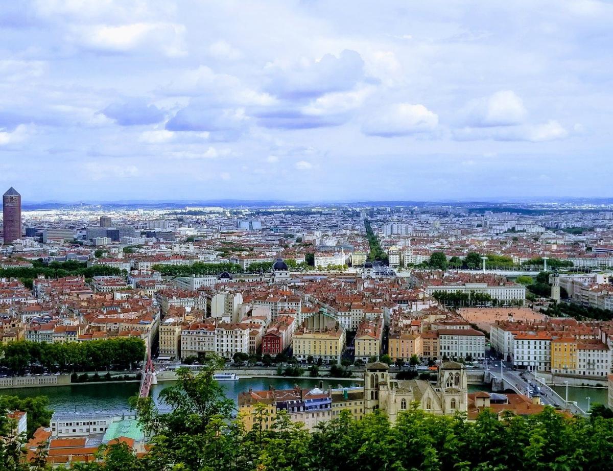 Ouverture du procès d'un important réseau de marchands de sommeil à Lyon