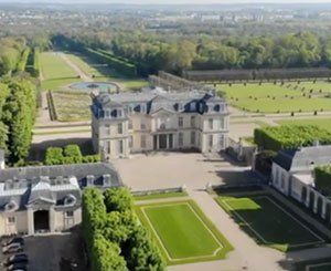 Vol au-dessus : Le château de Champs-sur-Marne
