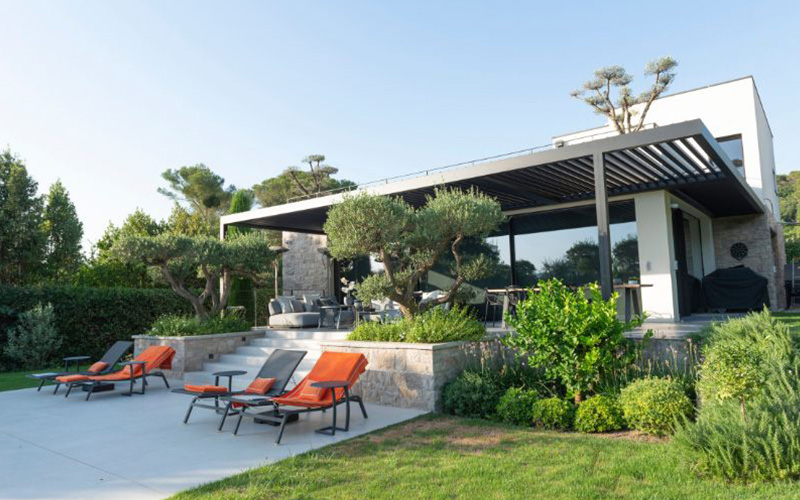 pergola bioclimatique sepalumic confort toute l ann e
