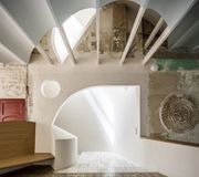 L'architecture est une sédimentation, Sala Beckett par Flores & Prats à Barcelone