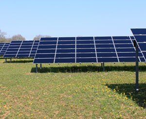 Lancement d'un débat sur la construction du plus grand parc photovoltaïque de France en Gironde