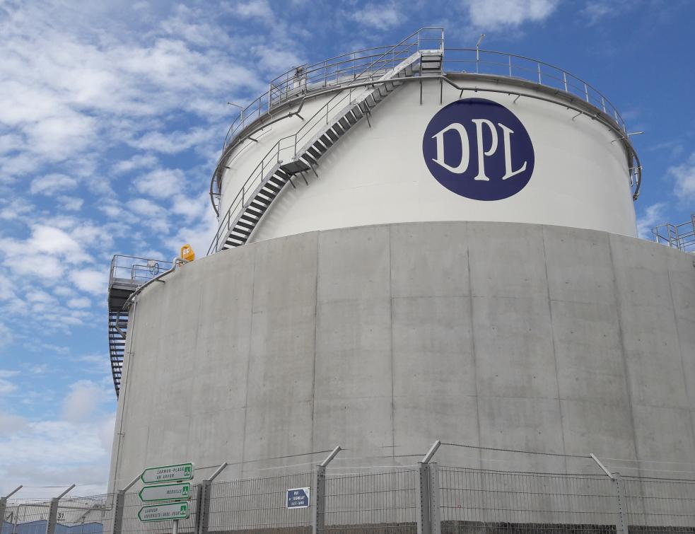 Des entreprises du BTP bloquent plusieurs dépôt pétroliers
