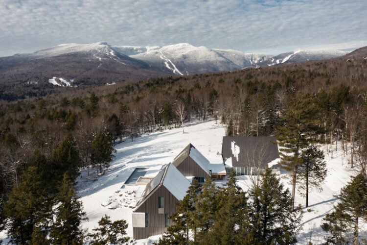 Dans le Vermont, où les montagnes sont vertes, Trois Sommets signés NÓS