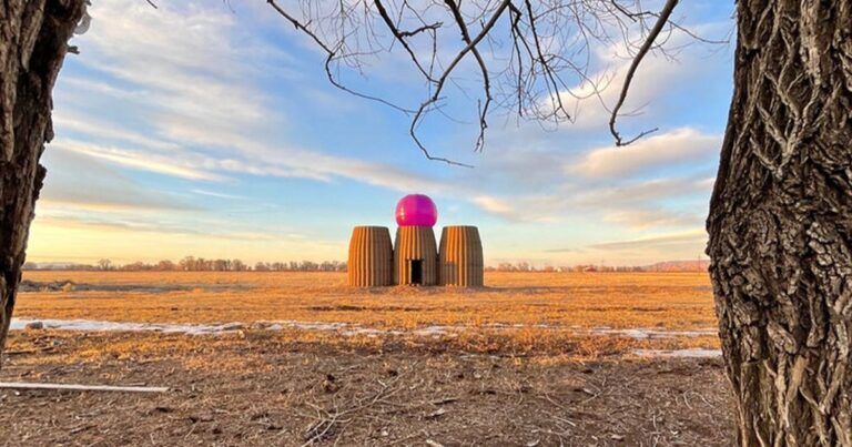 Casa Covida : une maison terre paille construite en 3D dans le désert du Colorado