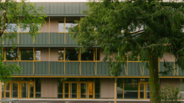 À Dole, restructuration du collège Maryse Bastié par Tectoniques