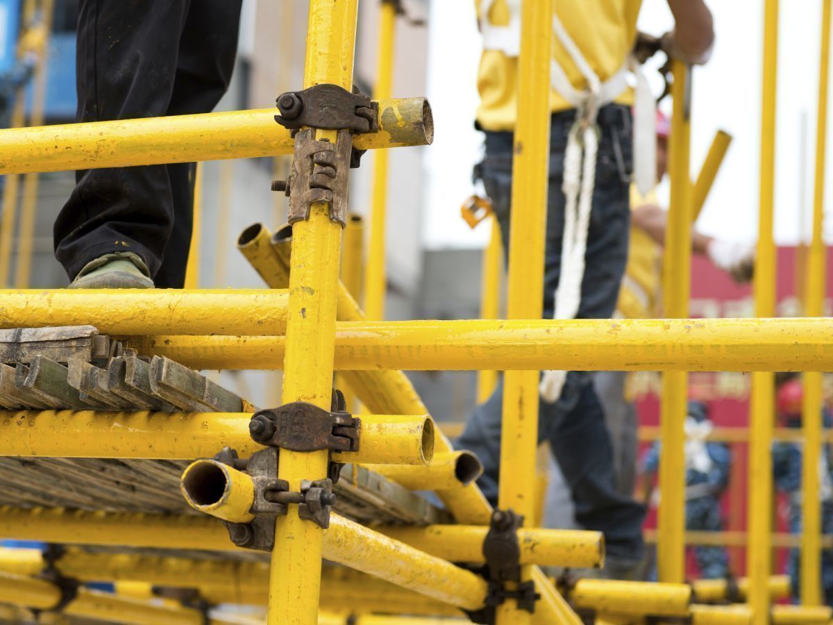 L'Etat veut que les chantiers continuent, les professionnels déboussolés