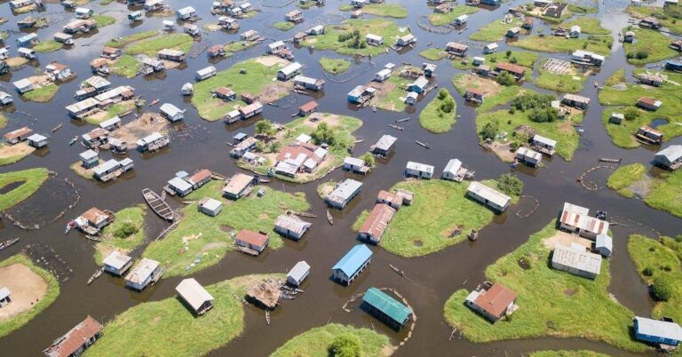 Le village flottant de Ganvié : un modèle d’urbanisme socio-écologique