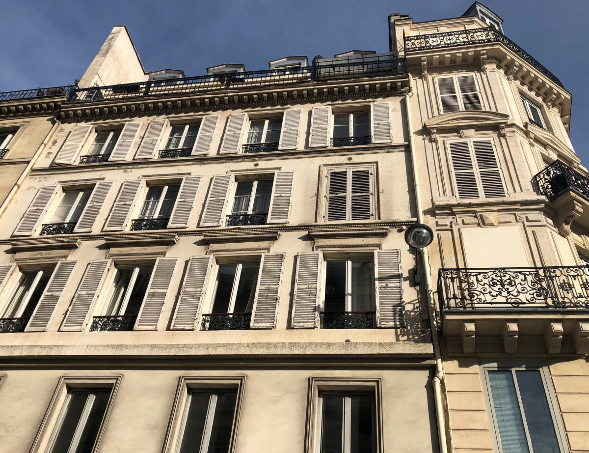 Encadrements à Paris: les loyers supérieurs au plafond en baisse de 3 %