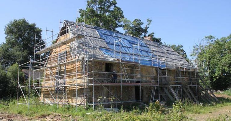 [vidéo] Manoir du Boberil : la rénovation délicate d’un bâtiment du 14eme siècle en Bretagne