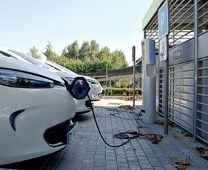 Le gouvernement veut accélérer l'installation de bornes de recharge pour voitures électriques dans les copropriétés