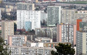 Plan de relance : le gouvernement promet 1 milliard d'euros aux quartiers défavorisés