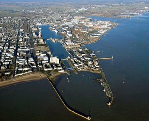 Décarbonation, souveraineté : Bayrou à Saint-Nazaire met le cap sur la défense des océans