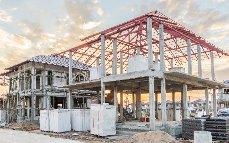 construction de logements de nouveau de la grisaille en ao t