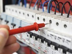 Un outil d'évaluation pour aider les électriciens à gérer le risque électrique