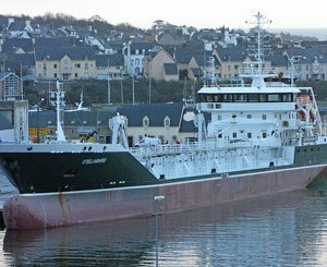Au large du littoral français, l'extraction en eaux troubles du sable marin
