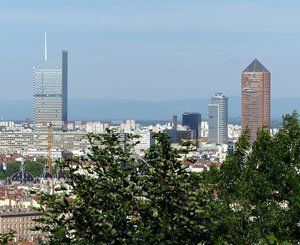 Un jeune homme qui pratiquait l'exploration urbaine sur les toits de Lyon décède après une chute