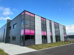 L'entreprise Emaillerie Alsacienne ouvre son nouveau site de production 