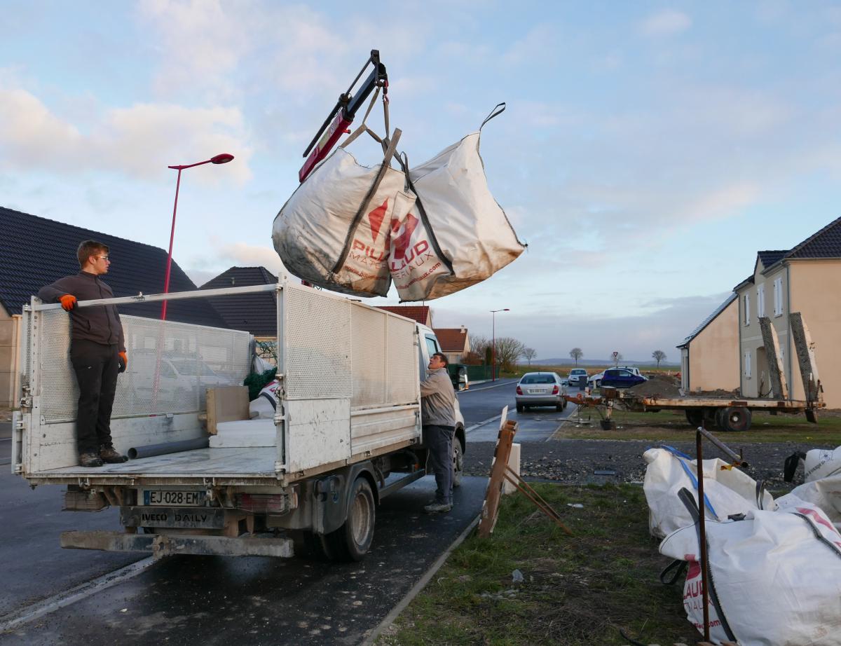 Comment enlever les déchets de chantier de construction des maisons neuves ?