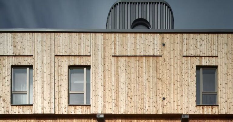 Immeuble résidentiel passif en bois lamellé-croisé à Vallastaden en Suède