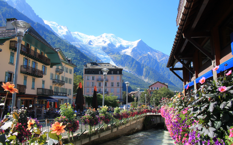 les locations de meubl s de tourisme davantage encadr es dans la vall e de chamonix