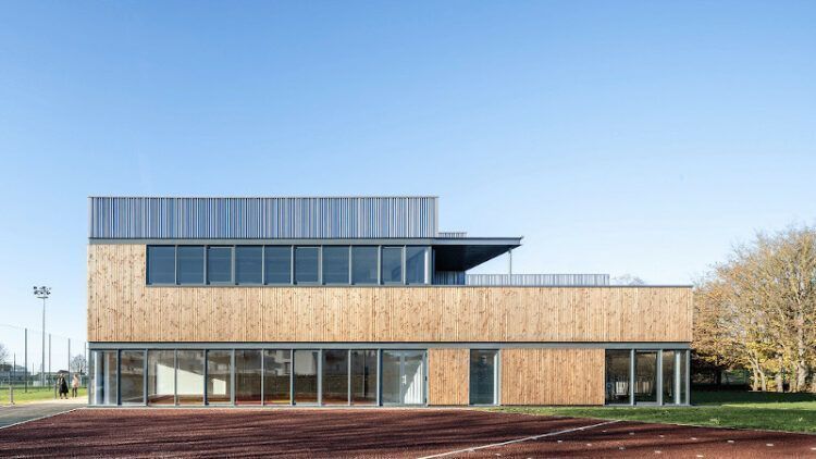 Complexe sportif à Buc, par agence Engasser & associés