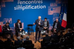 Bruno Le Maire promet de simplifier les règles pour soutenir le neuf
