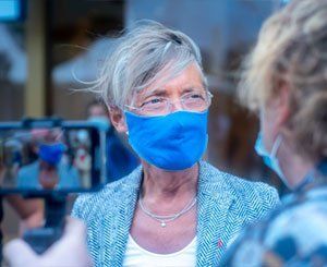 Elisabeth Borne, positive au Covid, hospitalisée, son état de santé "en voie d'amélioration"