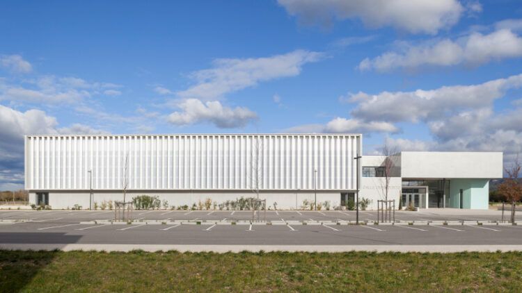 A Bollène, une salle omnisport signée Citta Architectes