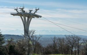 Téléo déroule ses câbles au-dessus de la ville rose