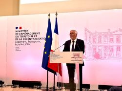 François Rebsamen : "Nous voulons simplifier sans tronçonneuse"