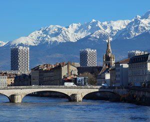 Lancement d'un "plan fraîcheur" à Grenoble pour lutter contre les canicules en augmentation