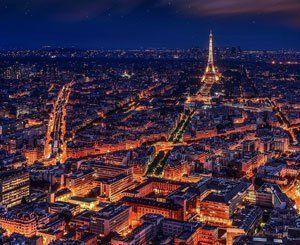 Eclairage modernisé, plus d'espaces verts: Paris planche sur son urbanisme