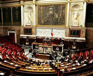 Projet de loi de simplification : débats tendus en vue à l'Assemblée notamment sur les ZFE
