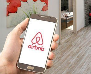 La plateforme de location touristique Airbnb fait un pas vers la transparence demandée par les villes