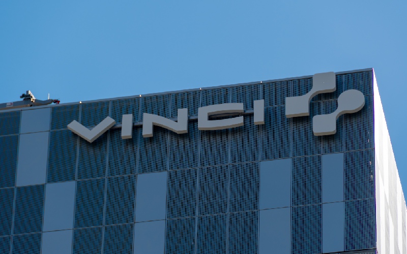 chantiers au qatar mise en examen confirmee pour une filiale du groupe vinci