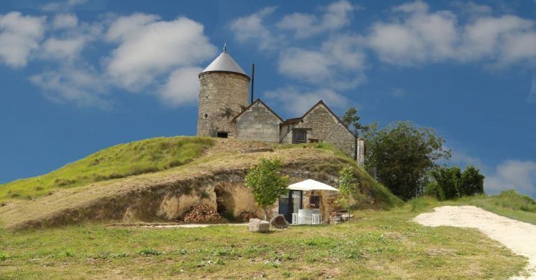 [vidéo] Superbe rénovation d’un moulin et d’une cave troglodytique en Loire et Cher (FR-41)