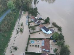 Les tempêtes Ciaran et Domingos devraient coûter 1,3 milliard d'euros, selon les assureurs