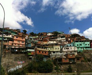 "Le rêve de Catuche" : transformer un égout dangereux en rivière dans un "barrio" de Caracas