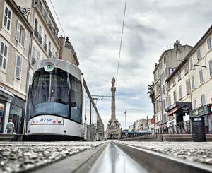 Macron promet de doubler la subvention de l'Etat pour les transports à Marseille