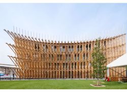 Exposition universelle 2025 : Lina Ghotmeh livre un pavillon en bois en forme de navire